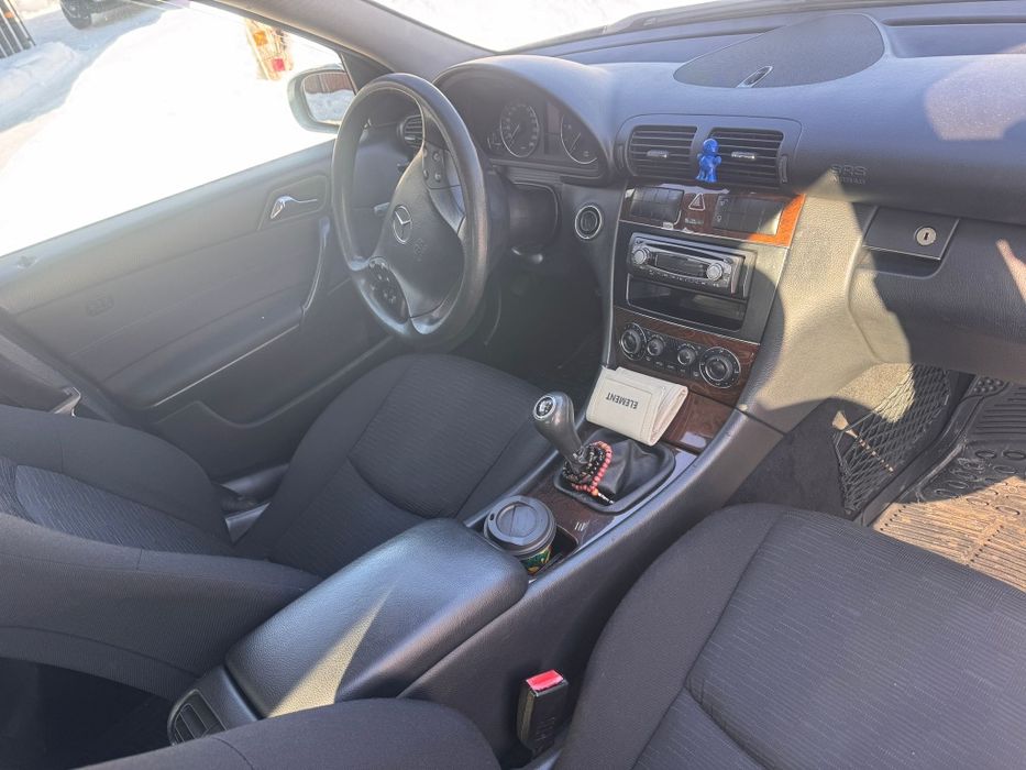 Mercedes-Benz  c- class c 220
