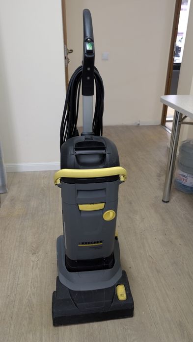 Моющий пылесос karcher