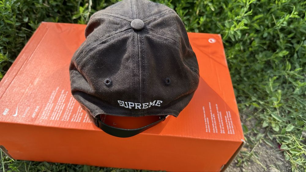 Sapca Supreme Visor Label 6-Panel