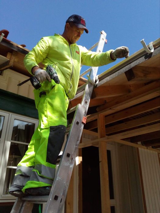 Renovam apartamente și locuințe ,acoperișuri și izolații.