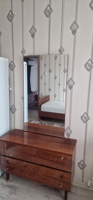 Отдам даром мебель.