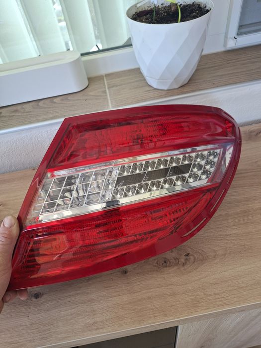 Стопове за mercedes w204 за седан диодни преди фейс като нови!