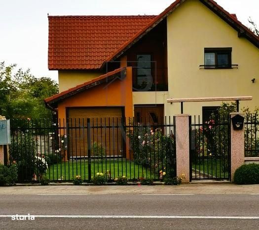 Utvin- toate utilitatile- teren generos- strada asfaltata- mobilata si