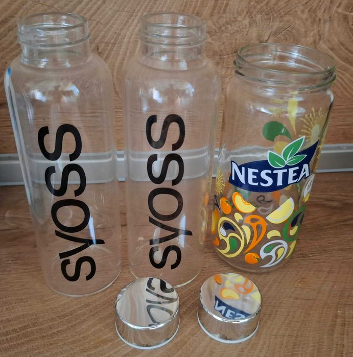 Лот от 2 бр. нови стъклени бутилки и чаша