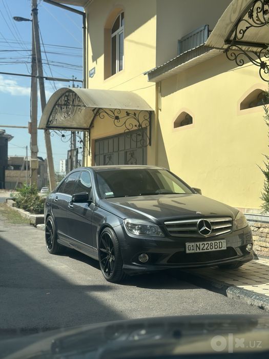 mercedes 204 ideal holatda