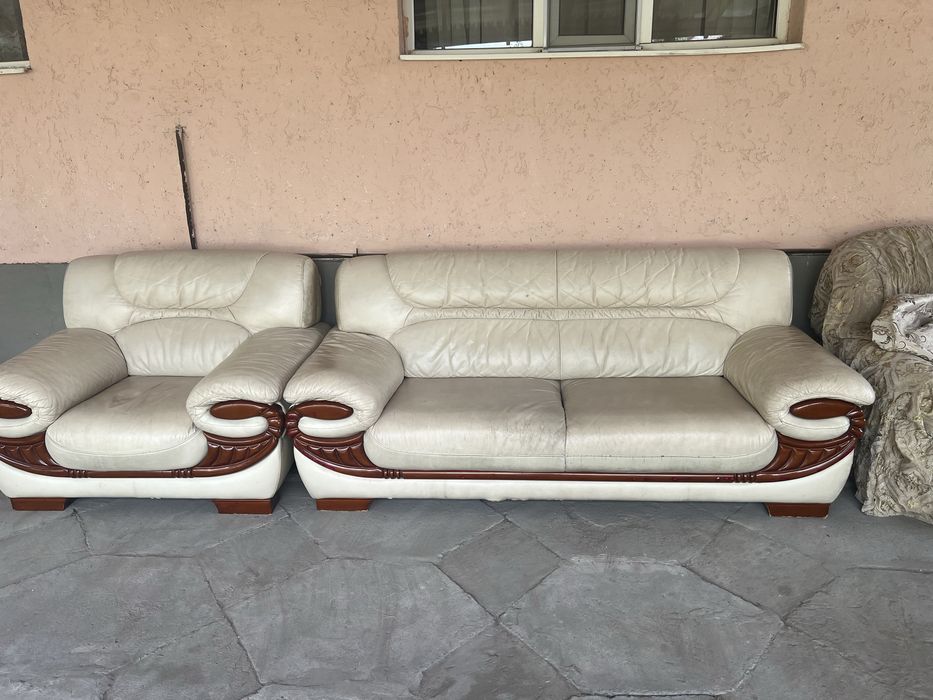 Продам диван с креслом кожанный