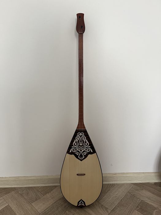 Домбыра сатылады