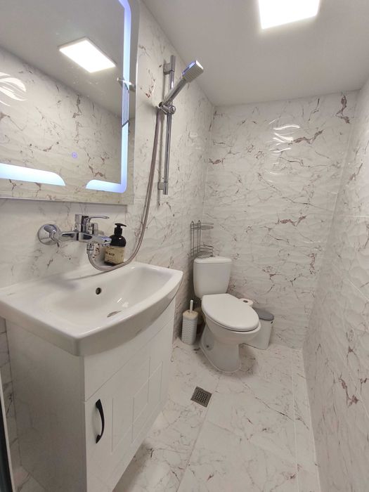 Продава се Тристаен апартамент в Варна, Операта - 80 кв.м за 11 €/кв.м - Снимка #5