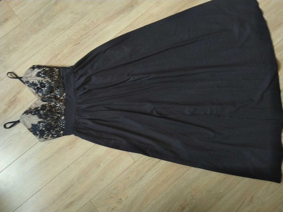 Дамска рокля за повод