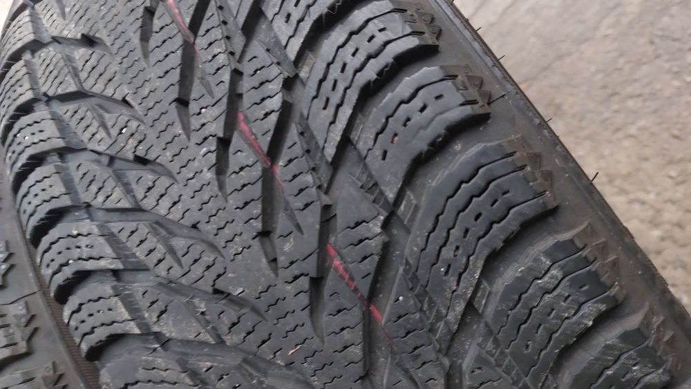 Зимни гуми 225/65/17 Nokian Tyres 4 броя