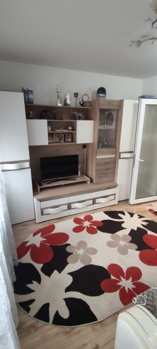 PROPRIETAR vând apartament 3 camere decomandat