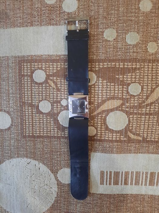 Продаются часы женские