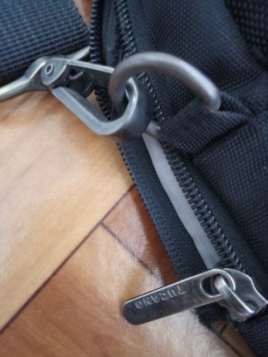 Сумка для ноутбука  ( ремонт замка)