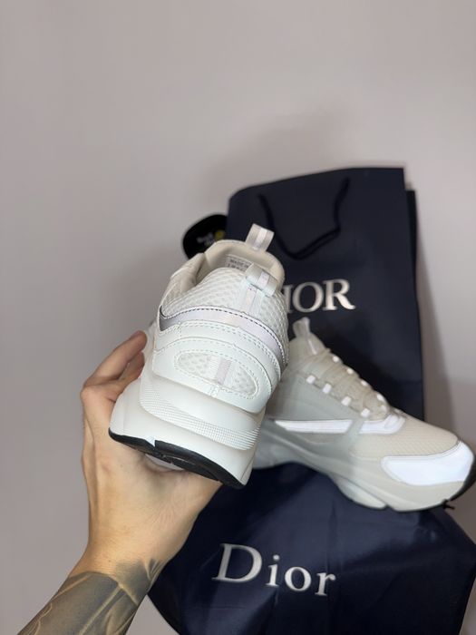 Adidasi Dior b22 albi marimea 40-44(Premium)