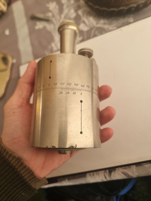 Microscop vechi – corp optic metalic