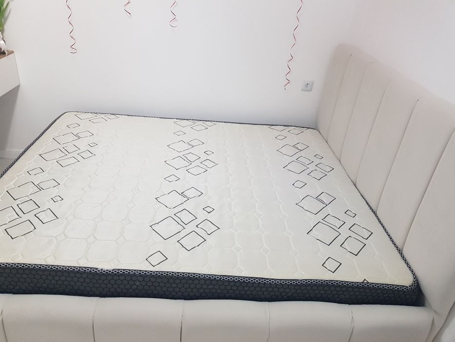 Продам кровать двуспальную