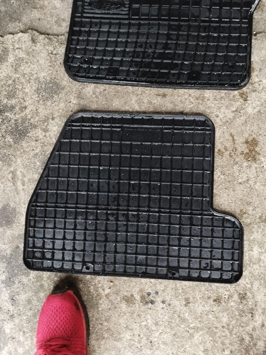 Preșuri cauciuc pentru Ford focus Mk3 negre și preșuri Volkswagen Pass