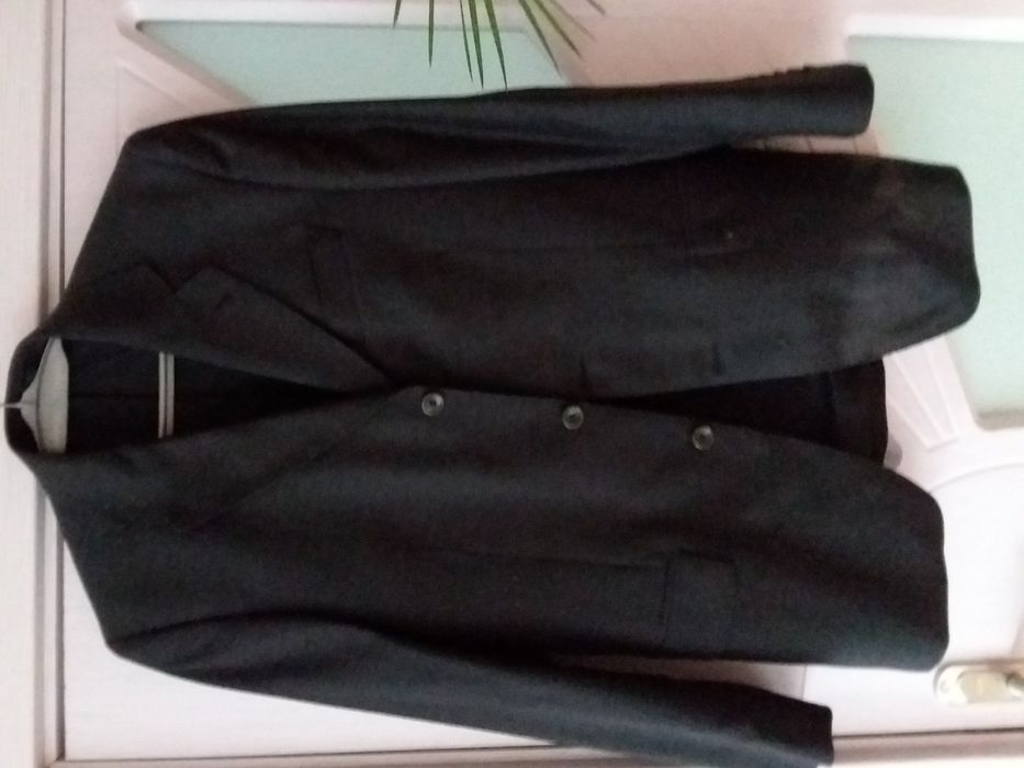 Продавам 2бр. мъжки сака