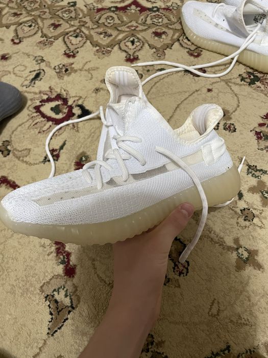 Продам дешево оригинал кроссовки