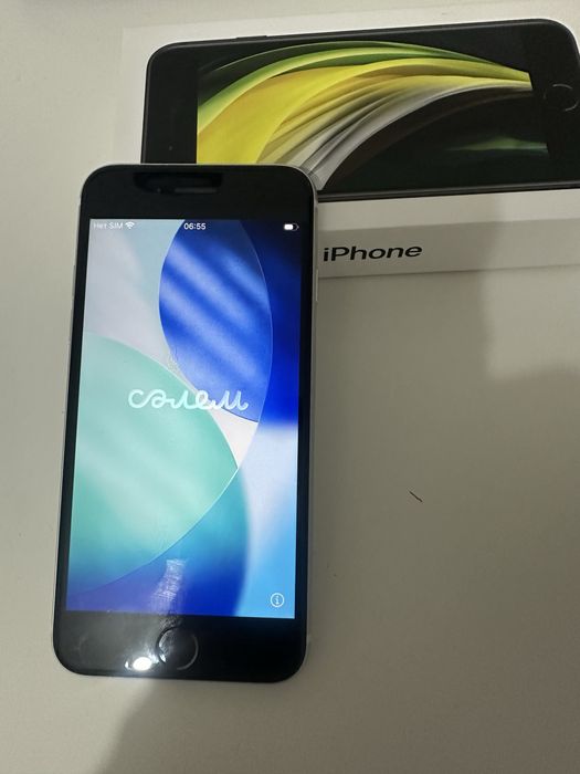 Iphone SE 64гб 2 года кабель в наличии