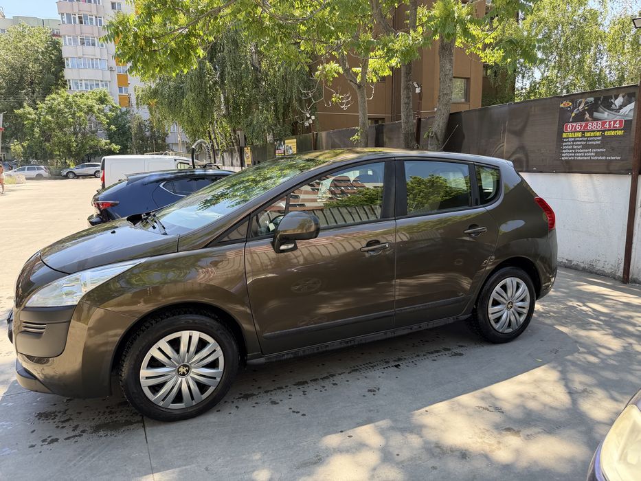 Peugeot 3008-1.6 HDi an 2011-147 mii km
