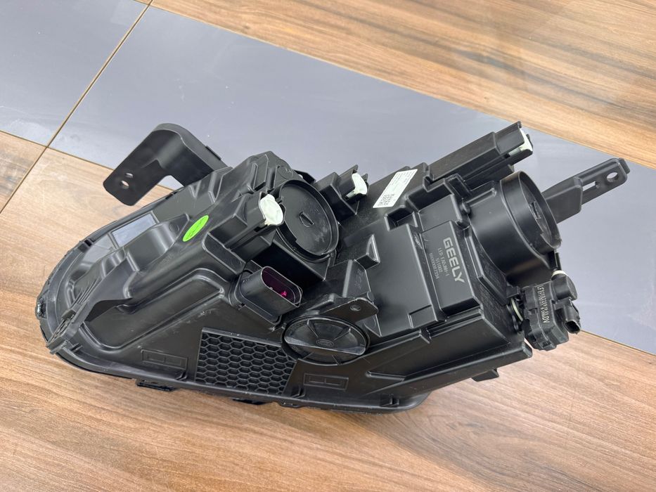 Фара правая Geely Coolray 2020