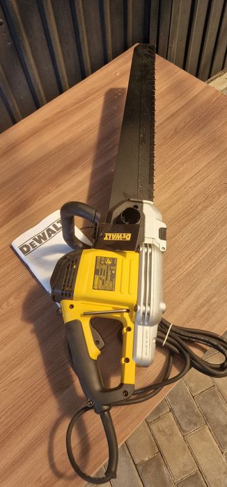 Пила "Аллигатор" DeWALT DWE397-QS