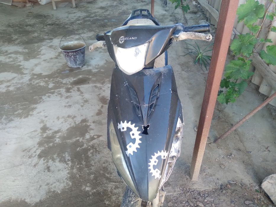 Скутир сотилади тез