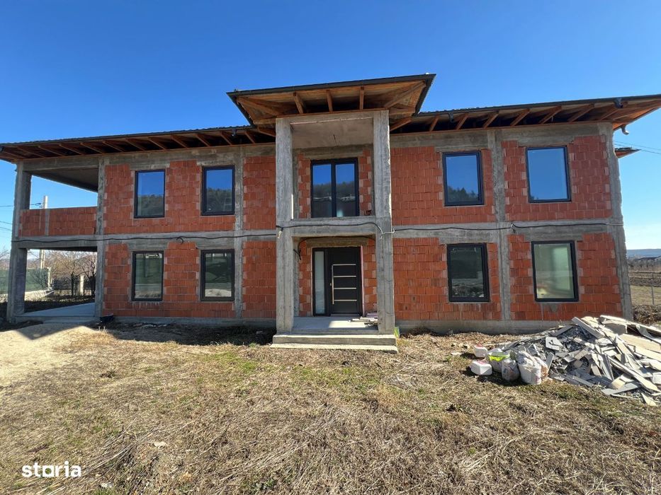 Duplex / Afacere P+1E, Maracineni, Micesti, langa Pitesti