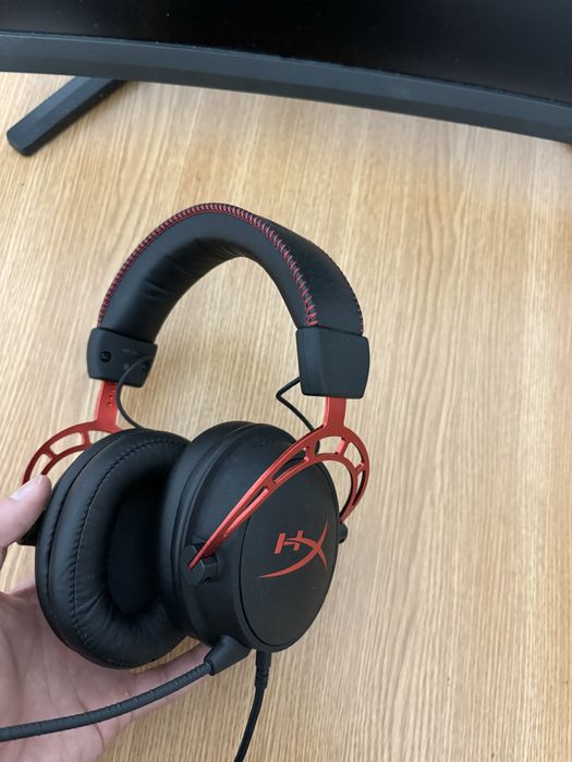 Vand casti hyperX cloud alpha