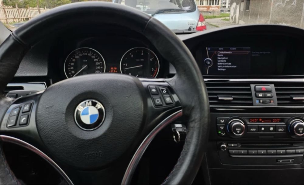 Продавам bmw 330