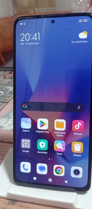 Vând note 10 pro.        .