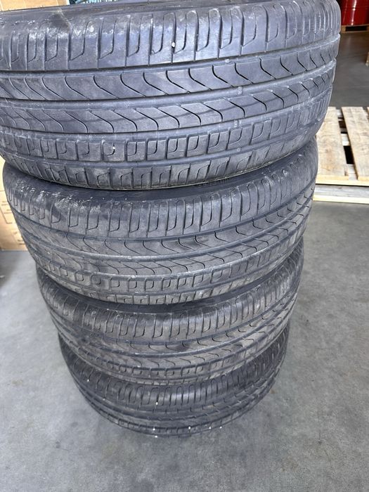 Pirelli Cinturato P7 225/45/18. 91Y DOT 0824