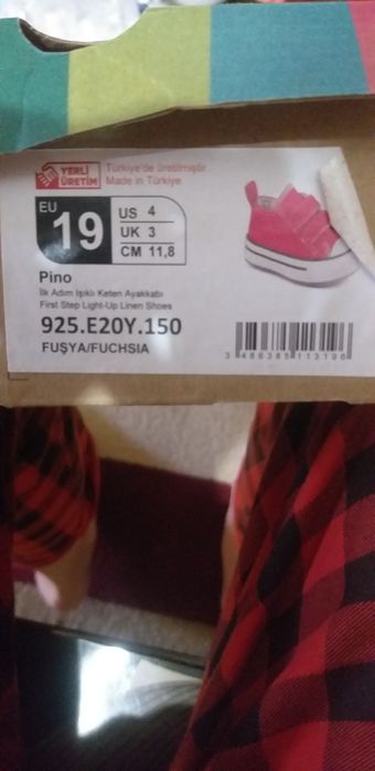 Кросовки кеды 50 тыс  новые и туфельки б/у   обсалютно новые турецкие