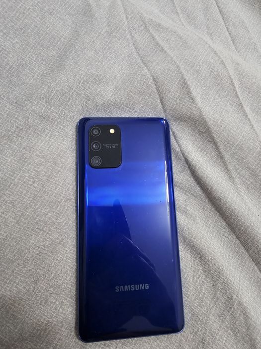 Самсунг S10 lite