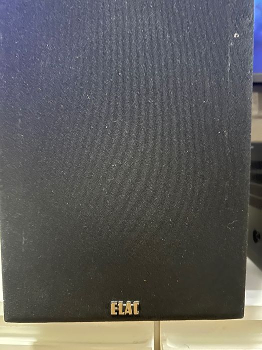 Усилвател с колони и субуфер