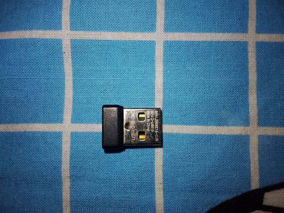 Продам USB-Приемник Logitech