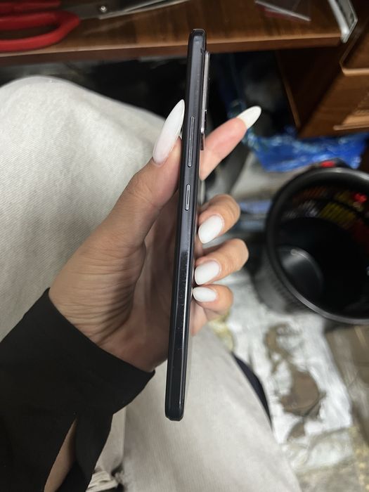 Продам Vivo V21