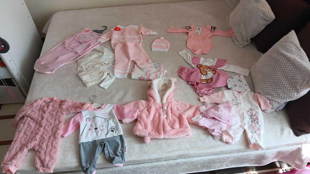 Бебешки дрехи за момиченце