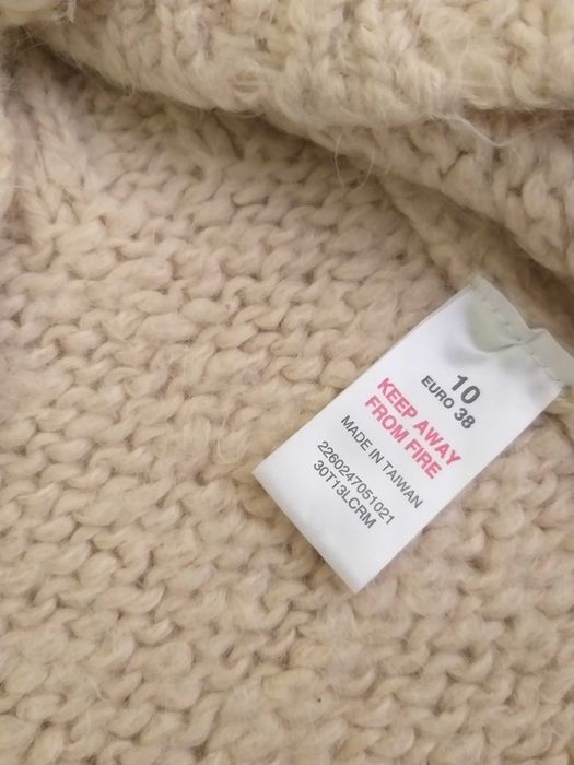 Плетено елече с качулка