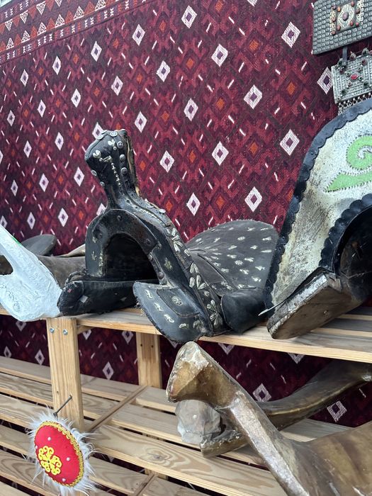 Антикварные седла