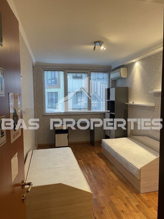 Продава се Тристаен апартамент в София, Белите брези - 80 кв.м за 1785 €/кв.м - Снимка #4