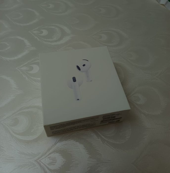 Airpods 4 с шумоподавлением