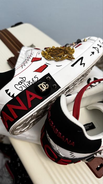 Продам кроссовки кожанные Турция