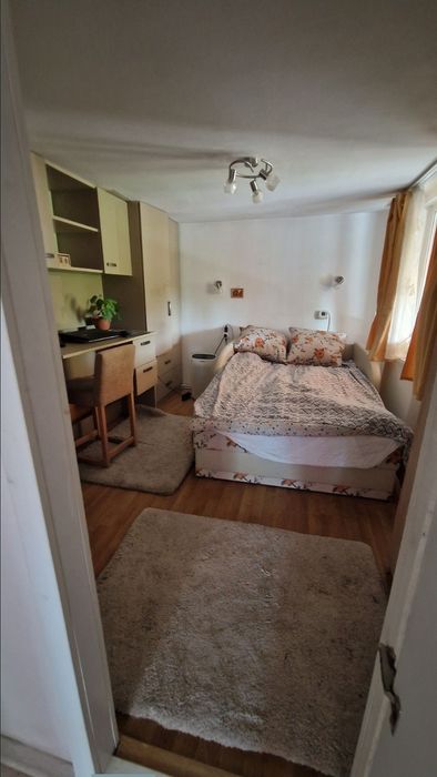 Casă nouă, teren 2200m2 în zonă liniştită şi retrasă, cu ieşire la râu