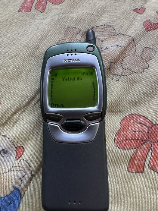 Продавам Nokia 7110