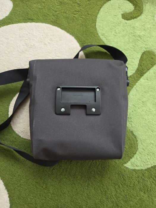 Vând geantă Vaude pentru bicicletă