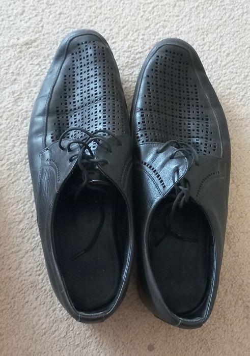 Продаю мужские ботинки