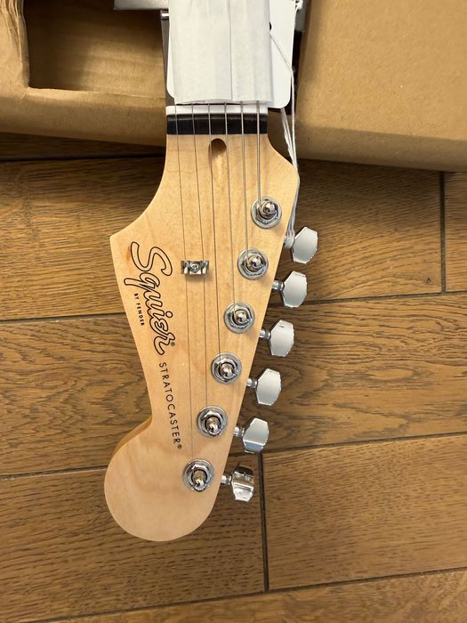 Chitara electrica Squier by Fender Debut Stratocaster noua - sigilata.