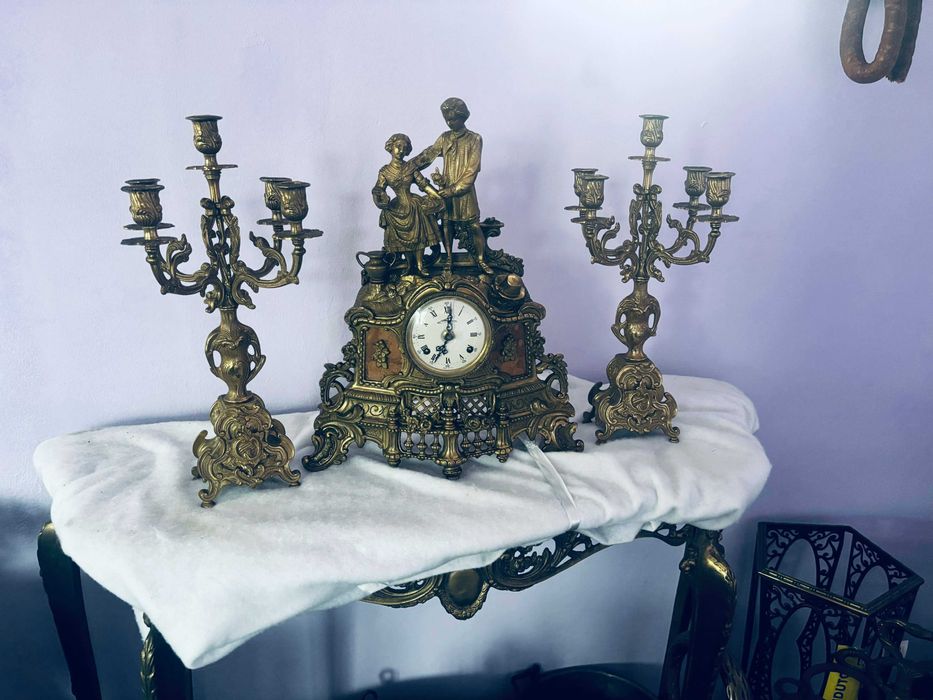 Vând ceas cu pendul